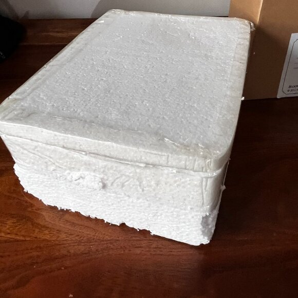 Roman Amusements 6" LED Musical Alarm Clock Figure 2012 Christmas Decor #34531 - Picture 12 of 17